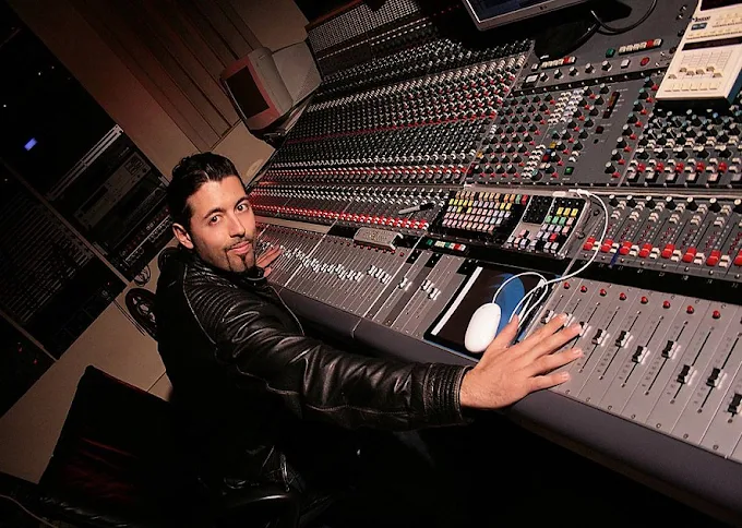 digital audio workstation (DAW) at recording studio Los Angeles, CA Music production school